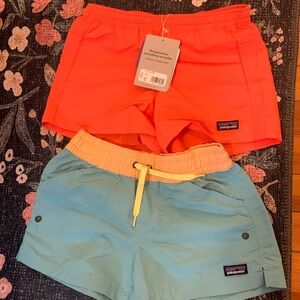 2 Patagonia Girls shorts size M